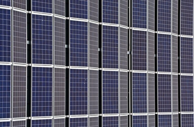 Kabel zonnepanelen: de stille kracht achter je zonne-energie
