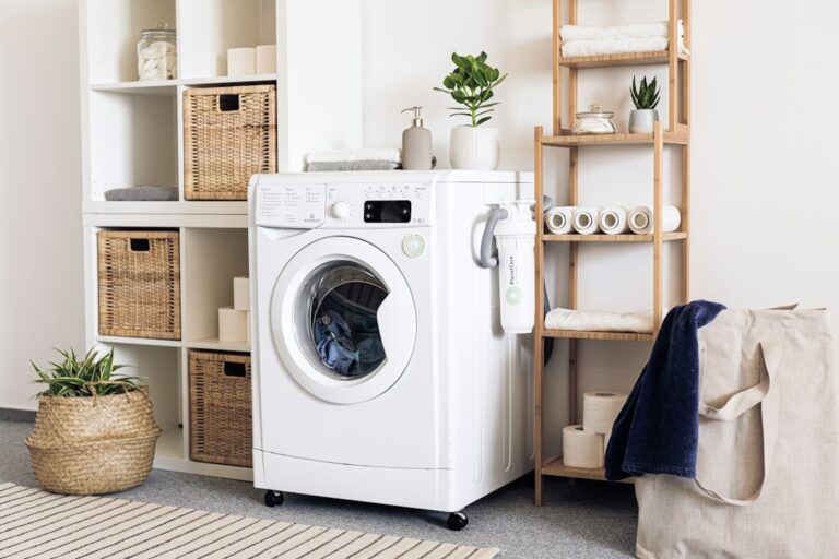 Wasmachine maakt veel lawaai: oorzaken en oplossingen